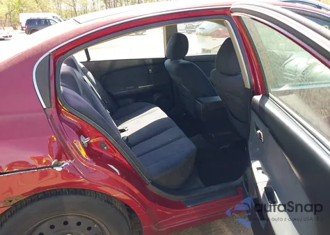 2005 Nissan Altima 2.5 S from USA, damaged, VIN 1N4AL11D15C270871